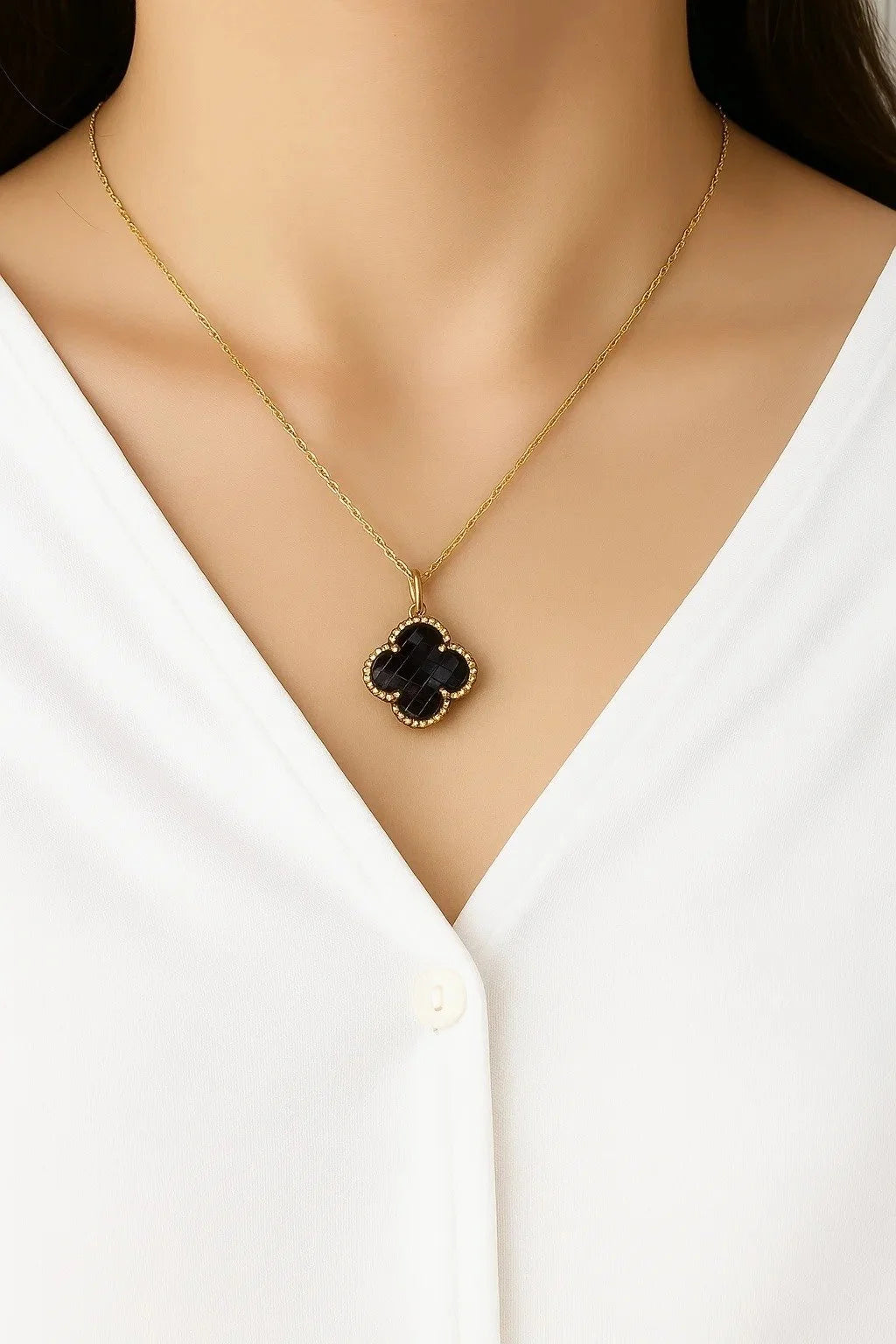 Rouge Clover Pendant - Black