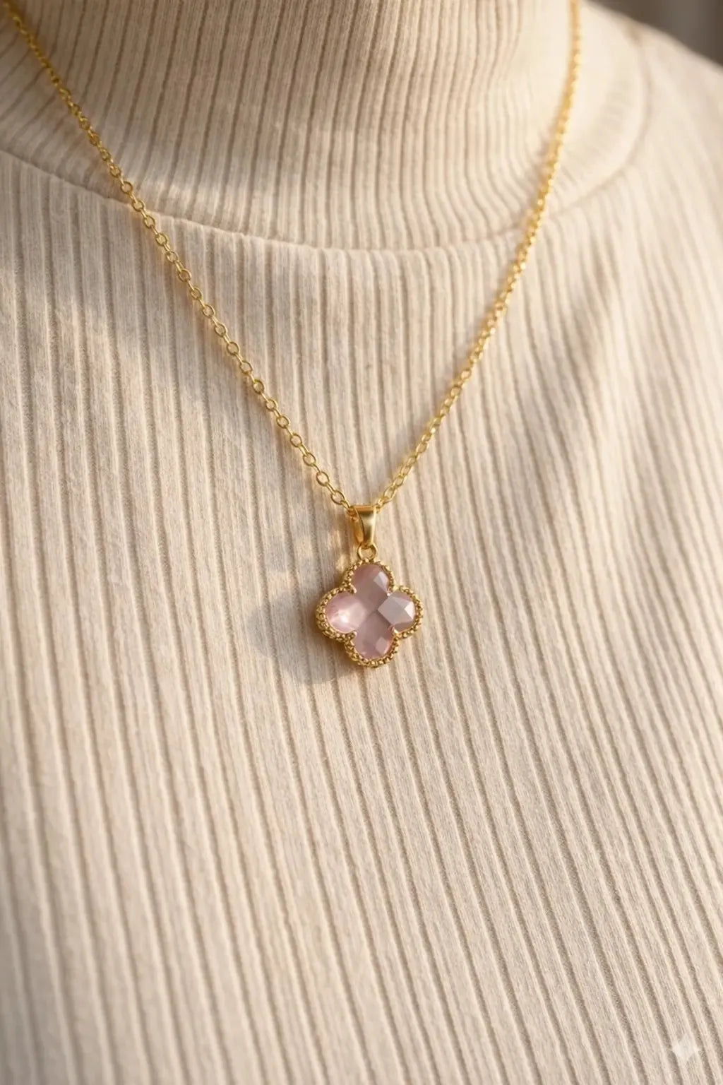 Rouge Clover Pendant - Pink